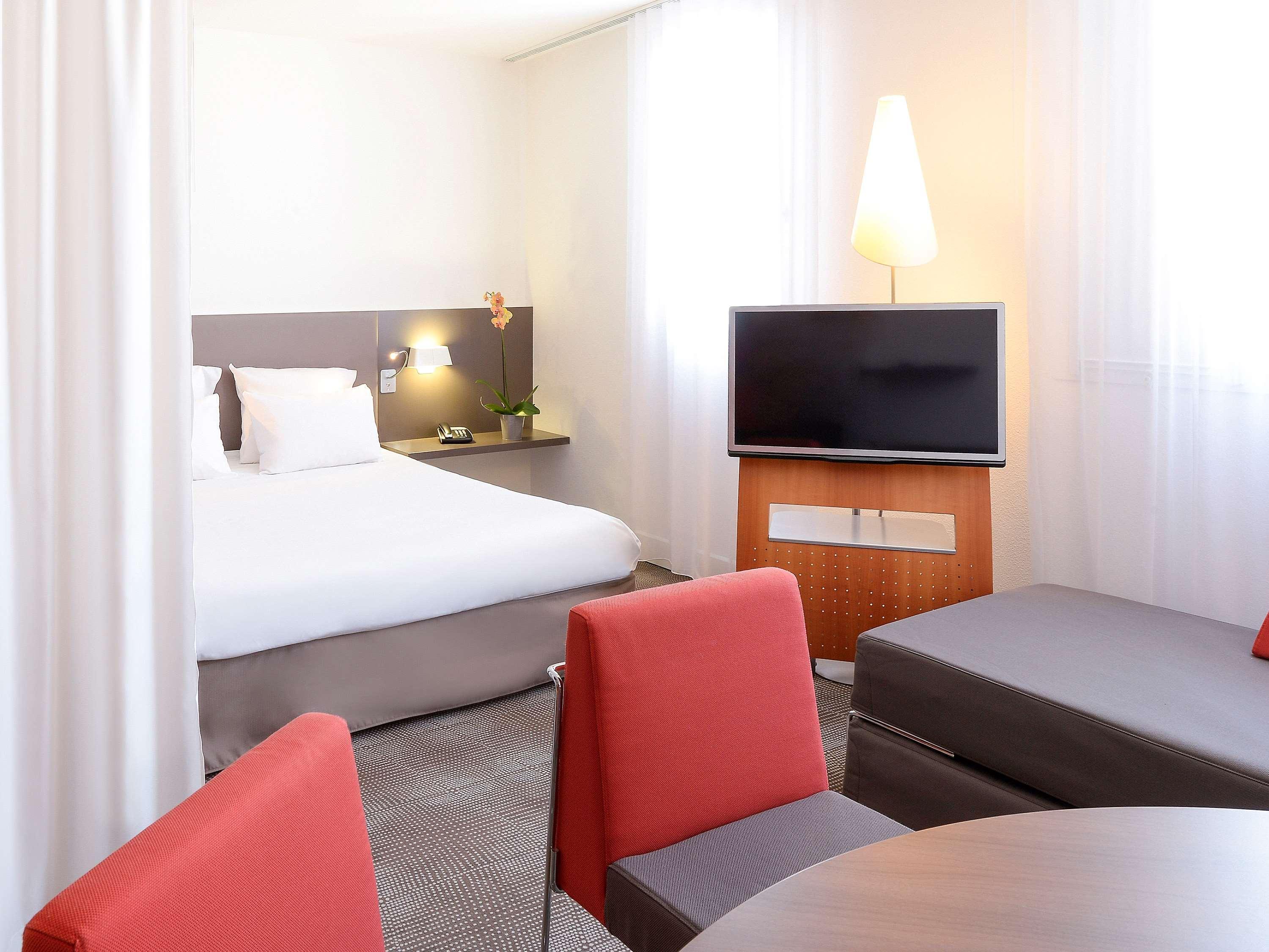 Novotel Suites Clermont Ferrand Polydome Εξωτερικό φωτογραφία