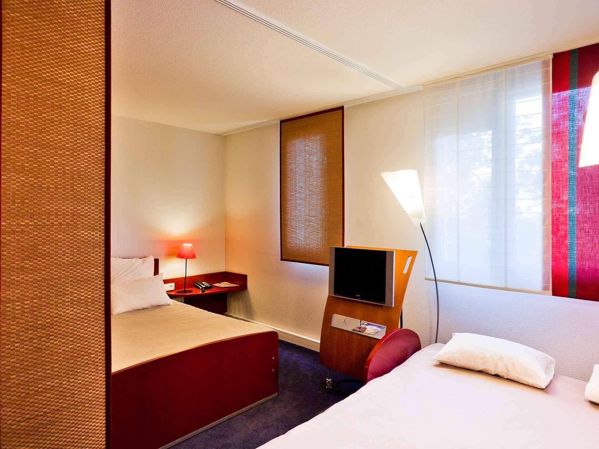 Novotel Suites Clermont Ferrand Polydome Εξωτερικό φωτογραφία