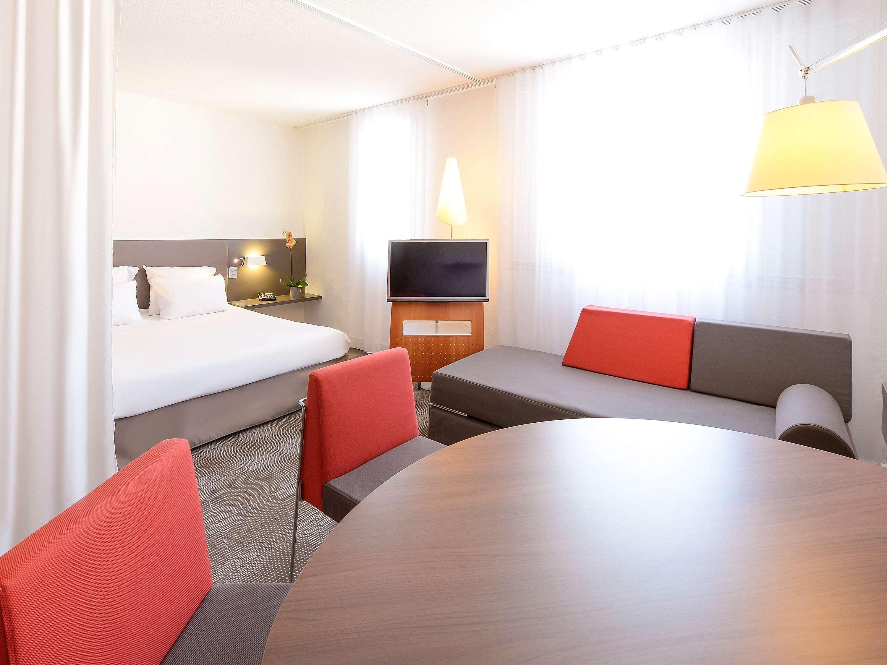 Novotel Suites Clermont Ferrand Polydome Εξωτερικό φωτογραφία